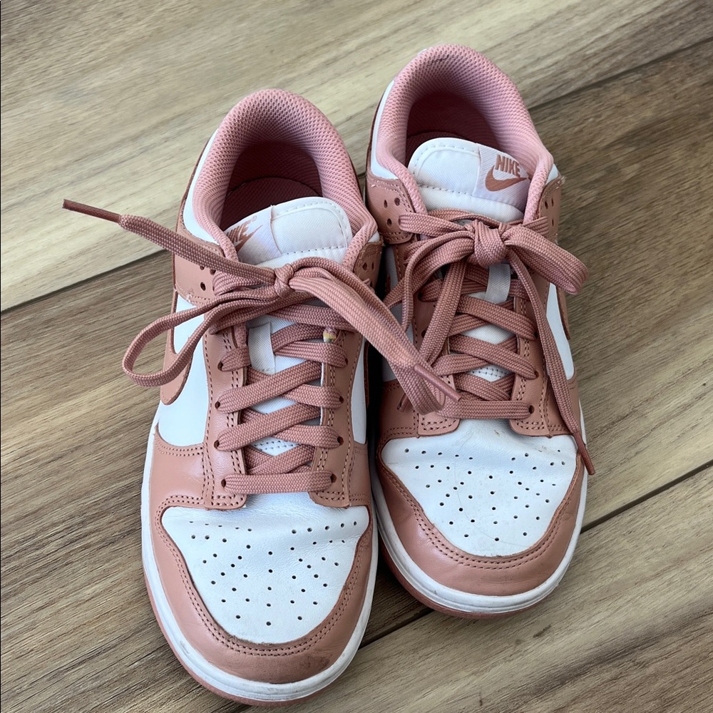 Nike Kids Sneakers in Pink and White